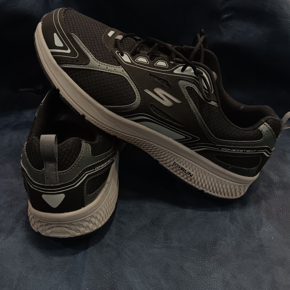 Skechers Go Run Consistent Extra Wide Sneakers Men's Size 13 - Picture 3 of 9
